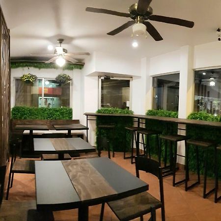 Park View - Airport & City Hotel ألاخويلا المظهر الخارجي الصورة